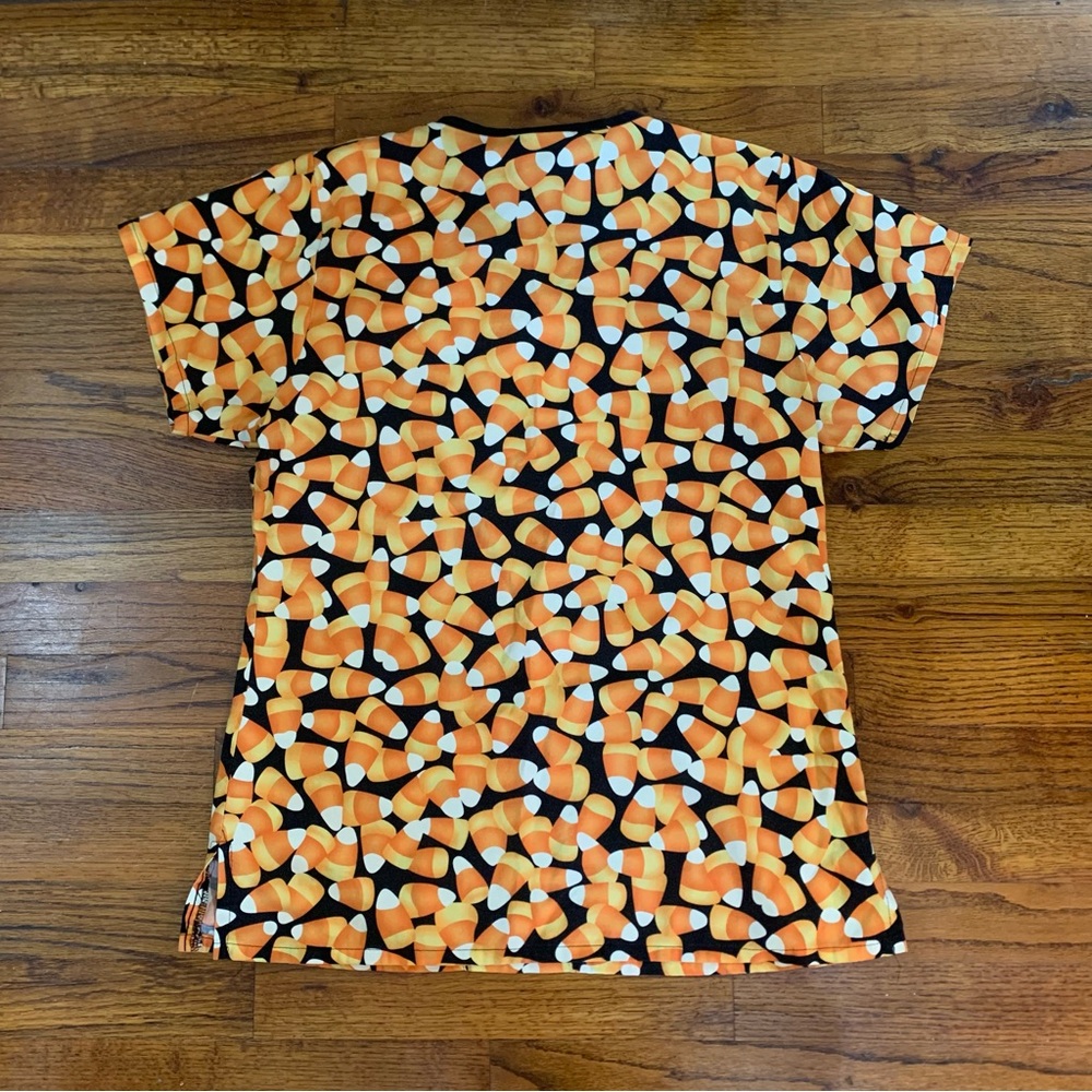 Tafford Scrub Top Candy Corn Halloween Themed SS V-neck Scrub Workwear Shirt
XS